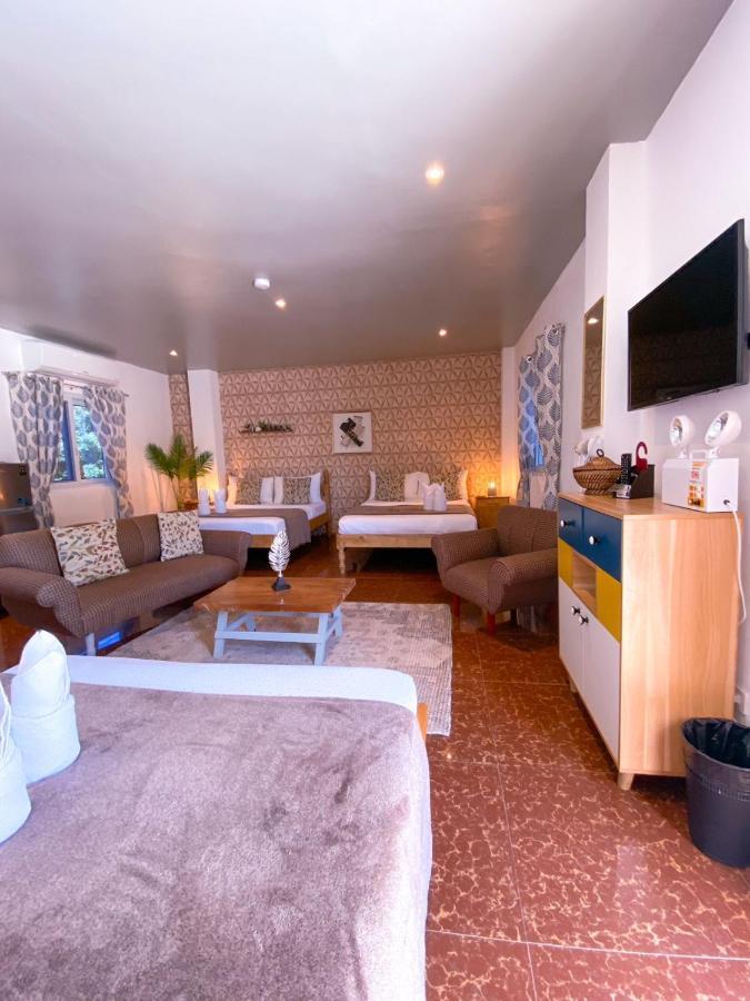 Bella'S Guest House Pooc Exterior foto